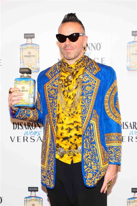 versace wears disaronno|DISARONNO wears VERSACE Launch in New York .